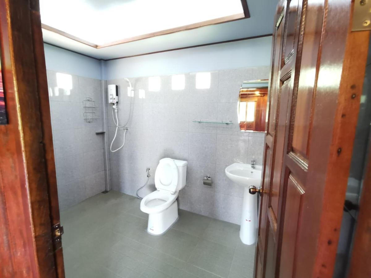 Walk In Homestay Ko Kut Exterior foto